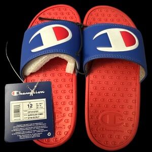 NWT kids Champion Sandals size 12.
